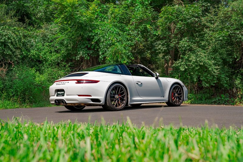 2018 Porsche 911 GTS - Photo 16