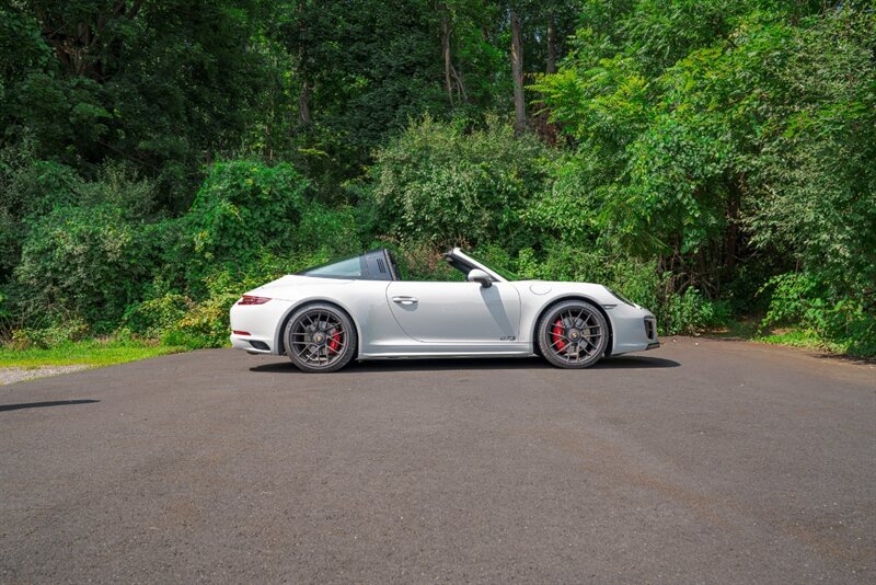 2018 Porsche 911 GTS - Photo 13