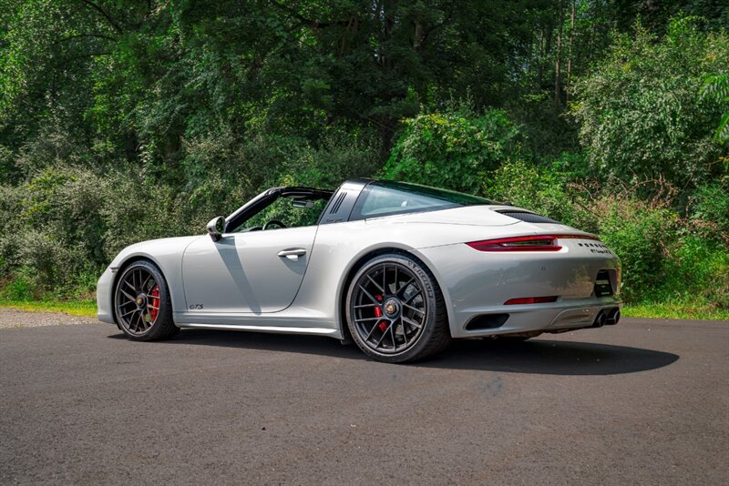 2018 Porsche 911 GTS - Photo 12