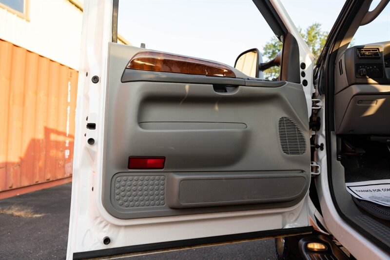 2004 Ford F-350 Super Duty Lariat - Photo 32