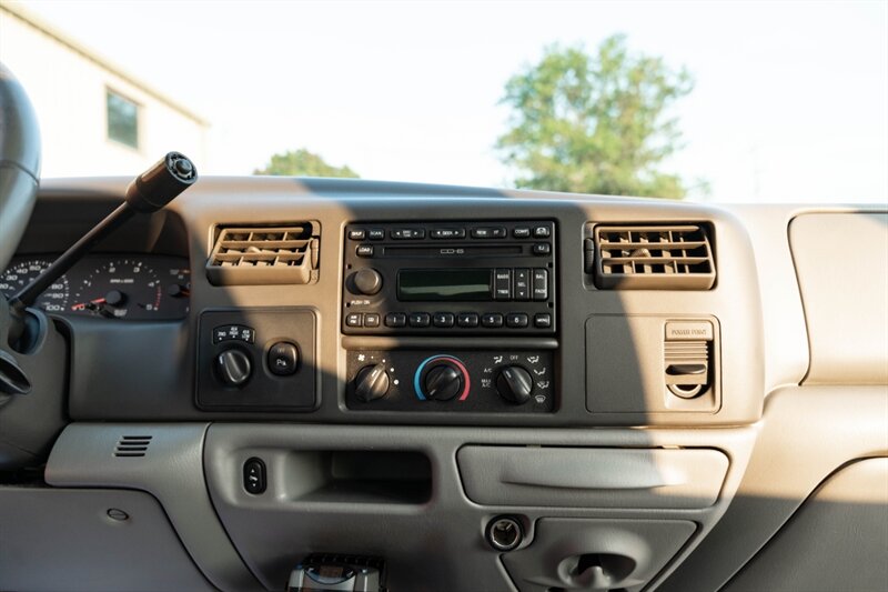 2004 Ford F-350 Super Duty Lariat - Photo 26