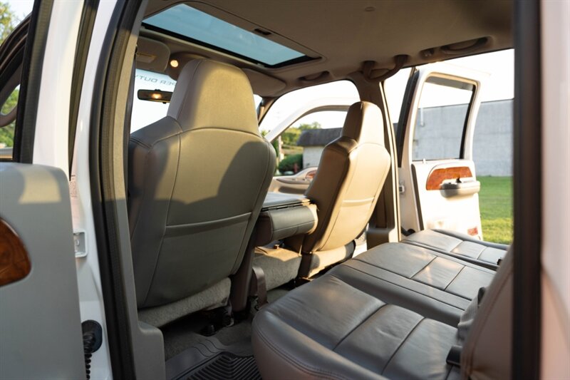2004 Ford F-350 Super Duty Lariat - Photo 28