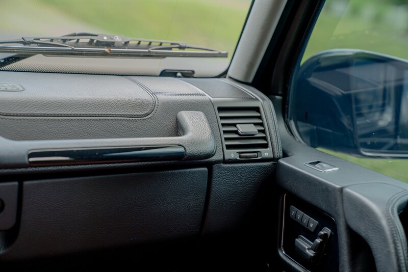 2013 Mercedes-Benz G550 4×4 in Peridot Brown Metallic, interior photo 9