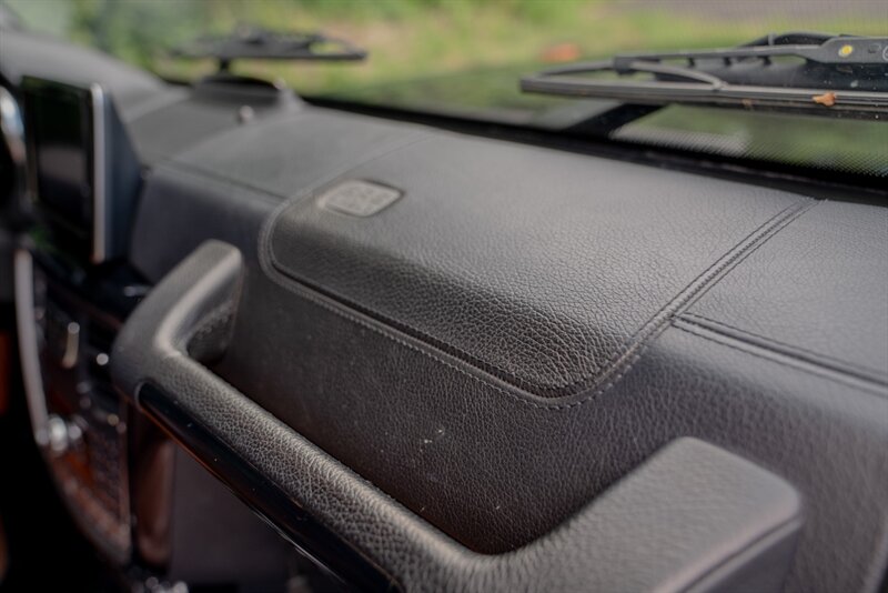 2013 Mercedes-Benz G550 4×4 in Peridot Brown Metallic, interior photo 38