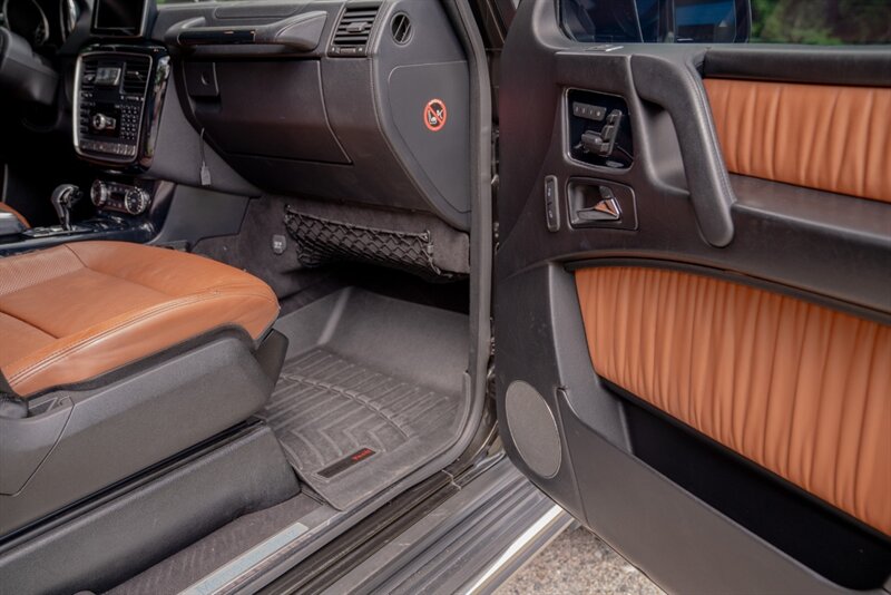 2013 Mercedes-Benz G550 4×4 in Peridot Brown Metallic, interior photo 25