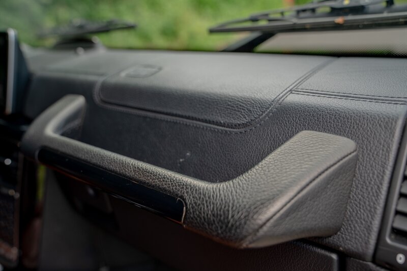 2013 Mercedes-Benz G550 4×4 in Peridot Brown Metallic, interior photo 37