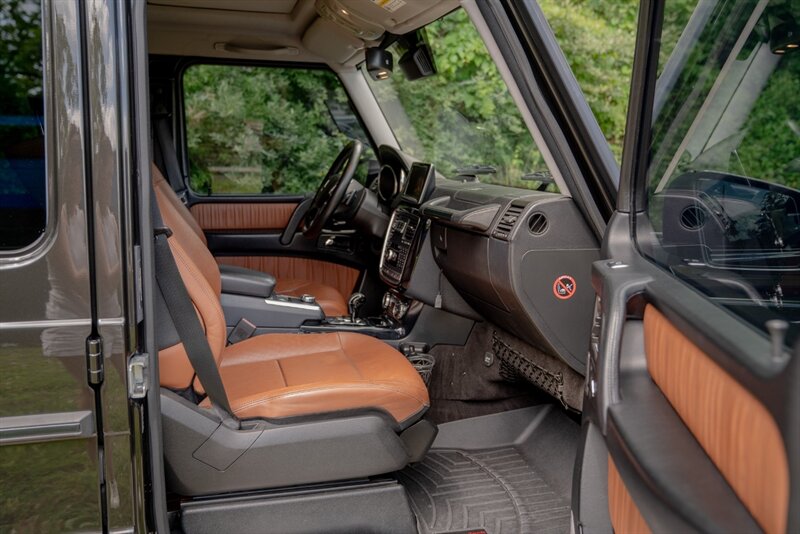2013 Mercedes-Benz G550 4×4 in Peridot Brown Metallic, interior photo 2