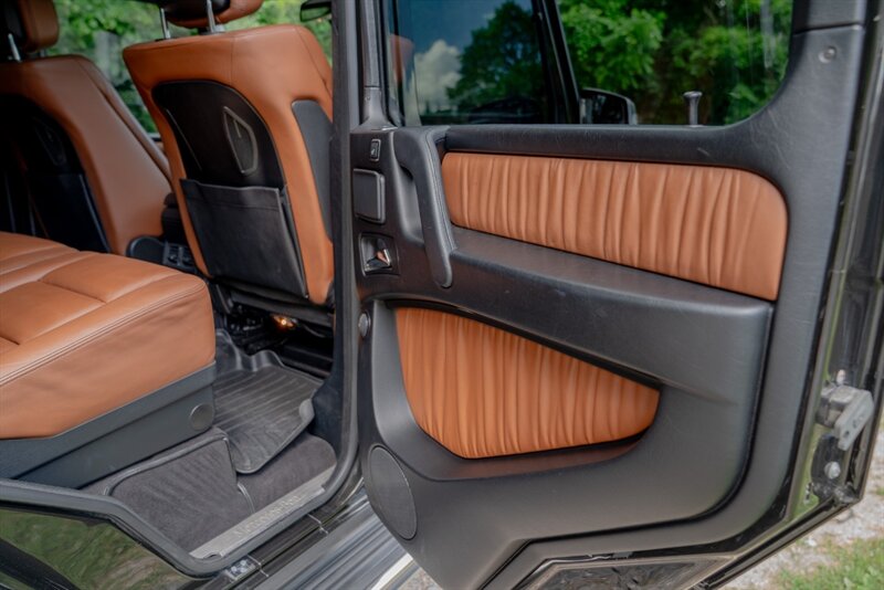 2013 Mercedes-Benz G550 4×4 in Peridot Brown Metallic, interior photo 23