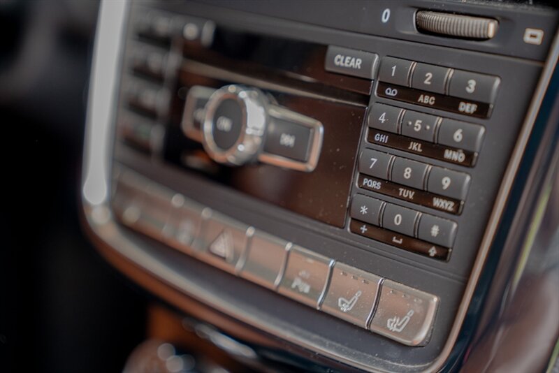 2013 Mercedes-Benz G550 4×4 in Peridot Brown Metallic, interior photo 17