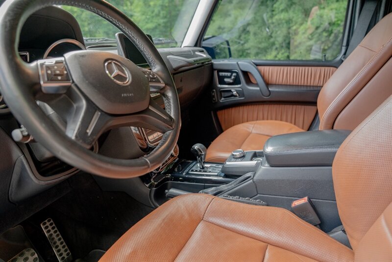 2013 Mercedes-Benz G550 4×4 in Peridot Brown Metallic, interior photo 26
