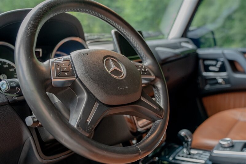 2013 Mercedes-Benz G550 4×4 in Peridot Brown Metallic, interior photo 14