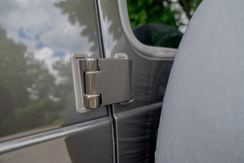 2013 Mercedes-Benz G550 4×4 in Peridot Brown Metallic, exterior photo 47