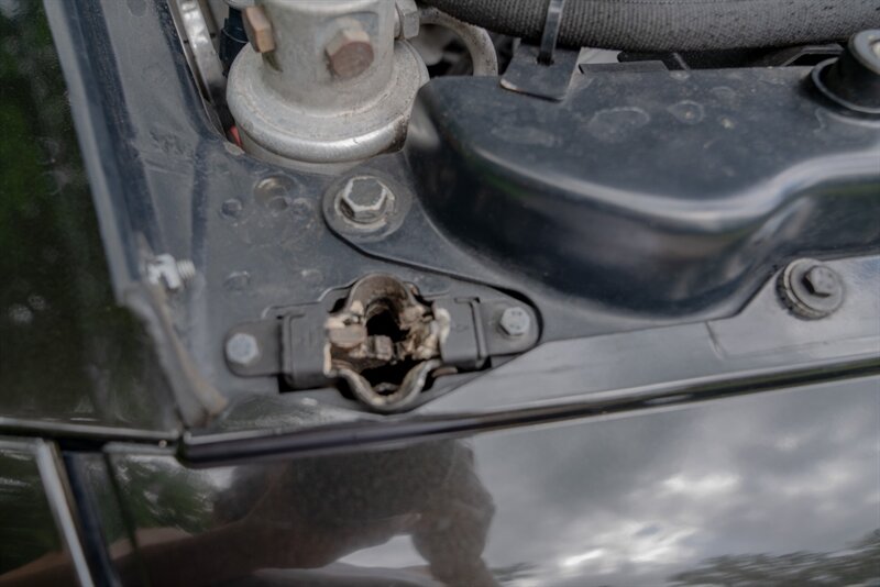 2013 Mercedes-Benz G550 4×4 in Peridot Brown Metallic, engine photo 5
