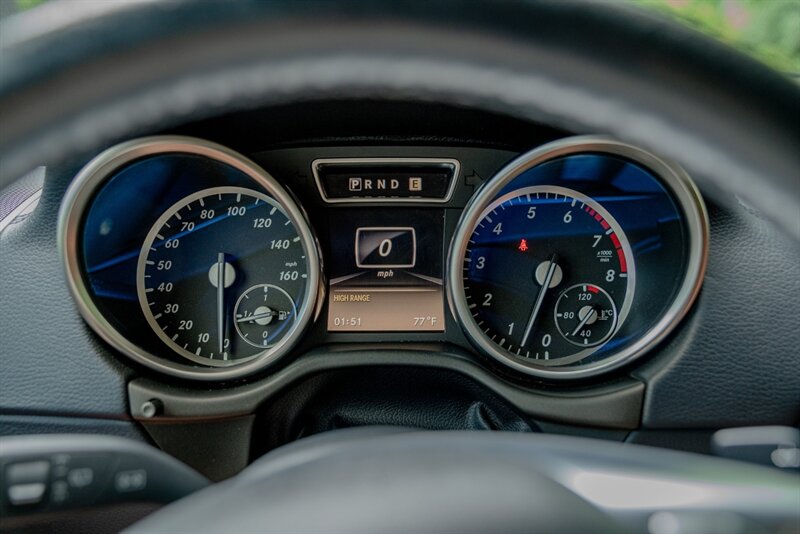 2013 Mercedes-Benz G550 4×4 in Peridot Brown Metallic, interior photo 15