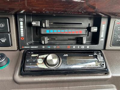 1991 Land Rover Range Rover Vogue SE   - Photo 38 - Far Hills, NJ 07931