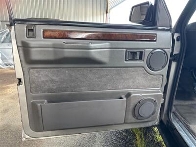 1991 Land Rover Range Rover Vogue SE   - Photo 17 - Far Hills, NJ 07931