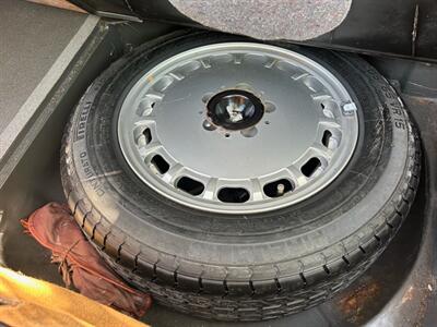 1988 Mercedes-Benz 560 SL   - Photo 19 - Peapack & Gladstone, NJ 07977