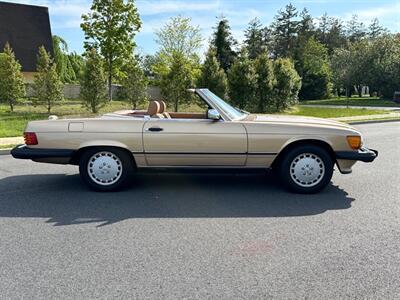 1988 Mercedes-Benz 560 SL   - Photo 4 - Peapack & Gladstone, NJ 07977