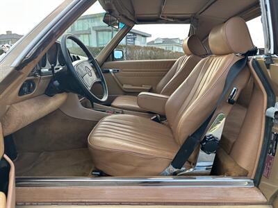 1988 Mercedes-Benz 560 SL   - Photo 7 - Peapack & Gladstone, NJ 07977