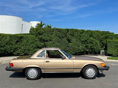 1988 Mercedes-Benz 560 SL   - Photo 17 - Peapack & Gladstone, NJ 07977