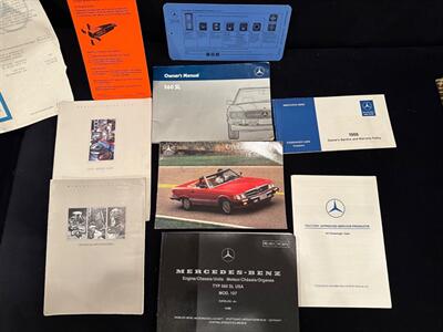 1988 Mercedes-Benz 560 SL   - Photo 16 - Peapack & Gladstone, NJ 07977