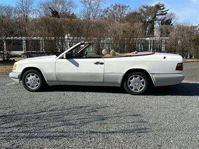 1995 Mercedes-Benz E 320   - Photo 8 - Far Hills, NJ 07931