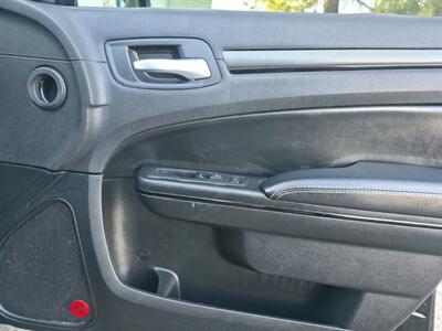 2014 Chrysler 300 Series S   - Photo 31 - Sacramento, CA 95815