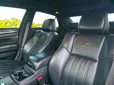 2014 Chrysler 300 Series S   - Photo 21 - Sacramento, CA 95815