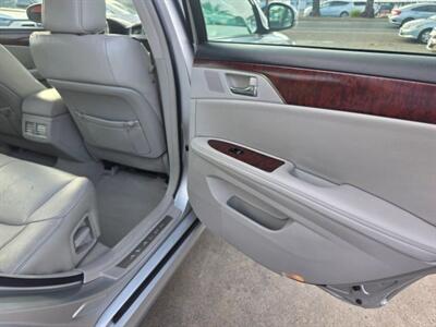 2011 Toyota Avalon Limited Sedan 4D   - Photo 19 - Sacramento, CA 95821