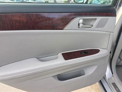 2011 Toyota Avalon Limited Sedan 4D   - Photo 18 - Sacramento, CA 95821