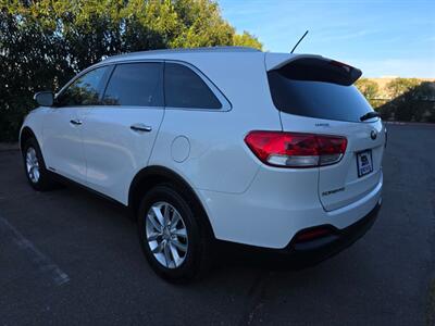2016 Kia Sorento LX V6   - Photo 8 - Sacramento, CA 95815
