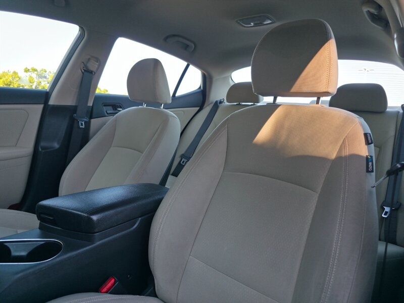 2015 Kia Optima LX - Photo 12 - Sacramento, CA 95815