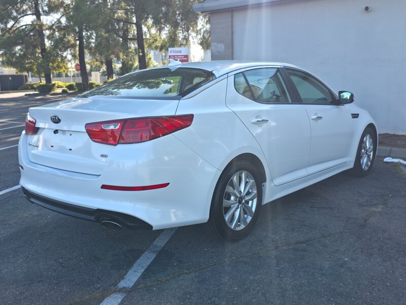 2015 Kia Optima LX - Photo 5 - Sacramento, CA 95815