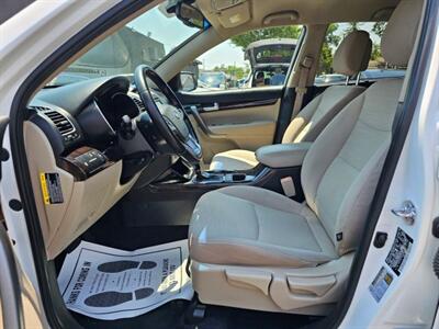 2014 Kia Sorento LX Sport Utility 4D   - Photo 11 - Sacramento, CA 95821