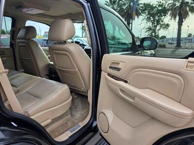 2011 Cadillac Escalade Hybrid Hybrid Sport Utility 4D   - Photo 26 - Sacramento, CA 95821