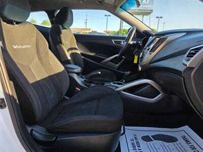 2017 Hyundai VELOSTER Coupe 3D - Photo 19 - Sacramento, CA 95821