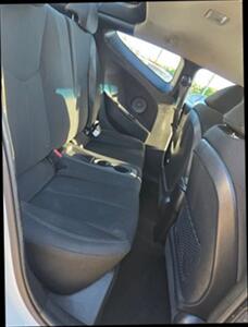 2017 Hyundai VELOSTER Coupe 3D - Photo 16 - Sacramento, CA 95821