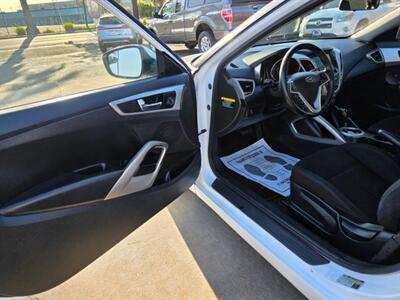 2017 Hyundai VELOSTER Coupe 3D - Photo 10 - Sacramento, CA 95821