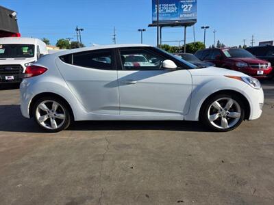 2017 Hyundai VELOSTER Coupe 3D - Photo 5 - Sacramento, CA 95821