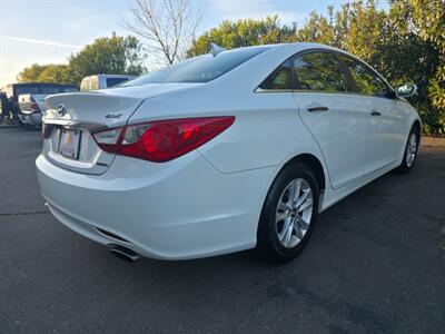 2011 Hyundai Sonata SE 2.0T   - Photo 7 - Sacramento, CA 95815