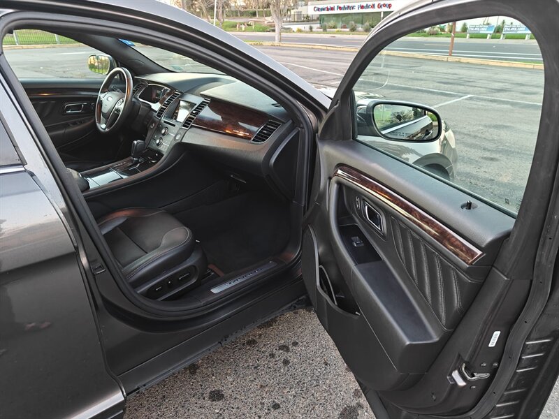 2019 Ford Taurus Limited - Photo 14 - Sacramento, CA 95815