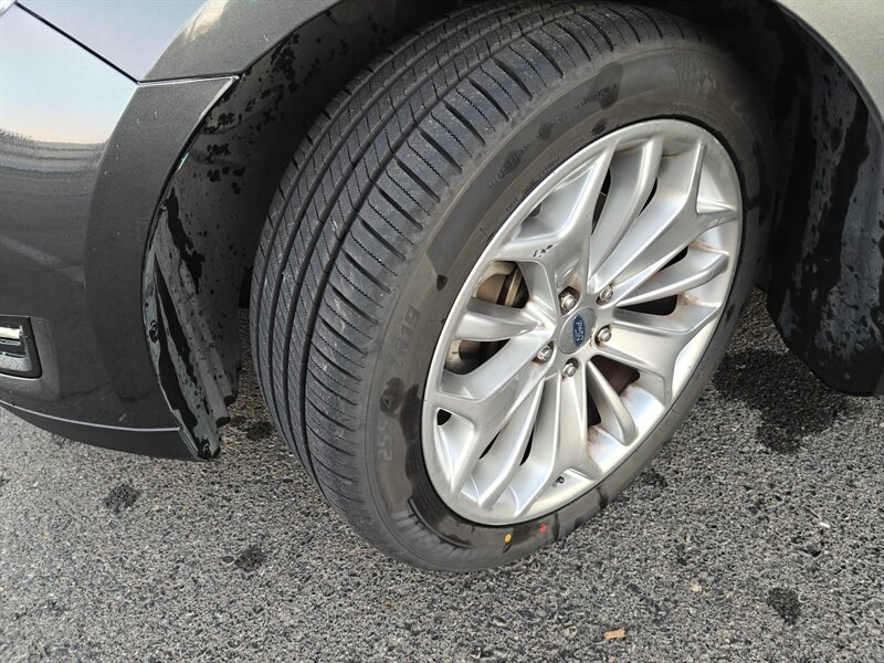 2019 Ford Taurus Limited - Photo 17 - Sacramento, CA 95815