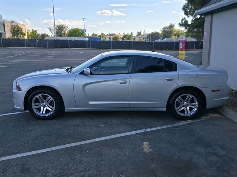 2012 Dodge Charger SE - Photo 4 - Sacramento, CA 95815