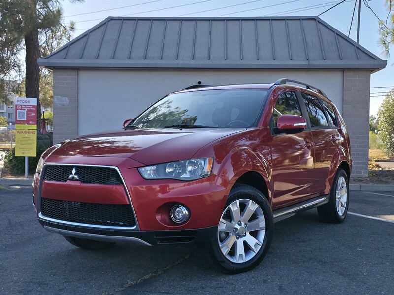 2012 Mitsubishi Outlander SE  