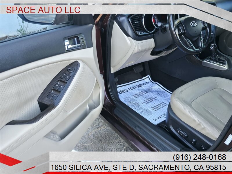 2011 Kia Optima EX Luxury - Photo 10 - Sacramento, CA 95815