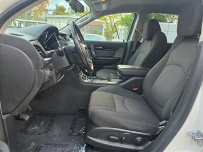 2015 Chevrolet Traverse LT Sport Utility 4D   - Photo 12 - Sacramento, CA 95821
