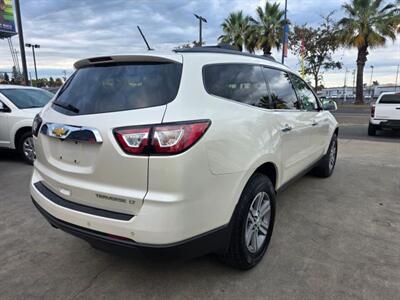 2015 Chevrolet Traverse LT Sport Utility 4D   - Photo 7 - Sacramento, CA 95821