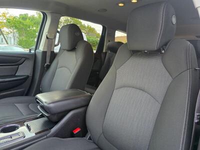 2015 Chevrolet Traverse LT Sport Utility 4D   - Photo 14 - Sacramento, CA 95821