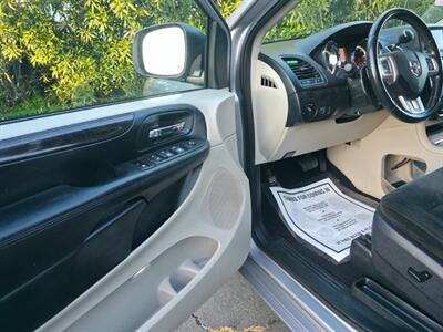 2016 Dodge Grand Caravan SXT   - Photo 10 - Sacramento, CA 95815