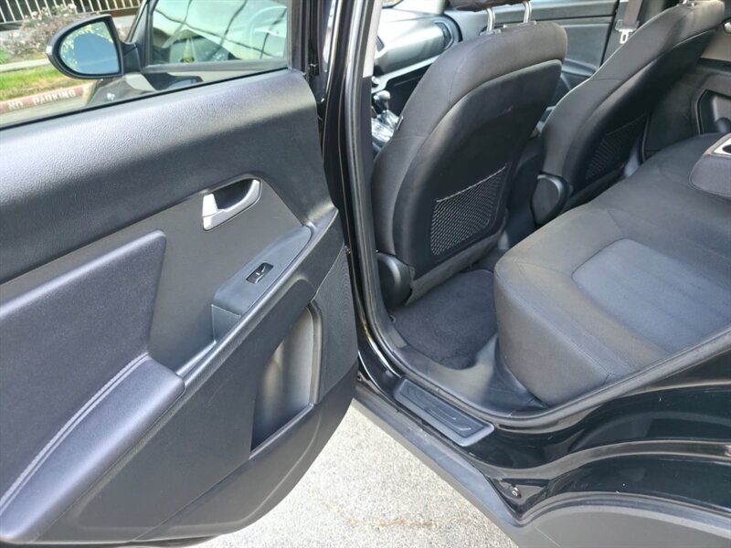 2012 Kia Sportage LX - Photo 17 - Sacramento, CA 95815